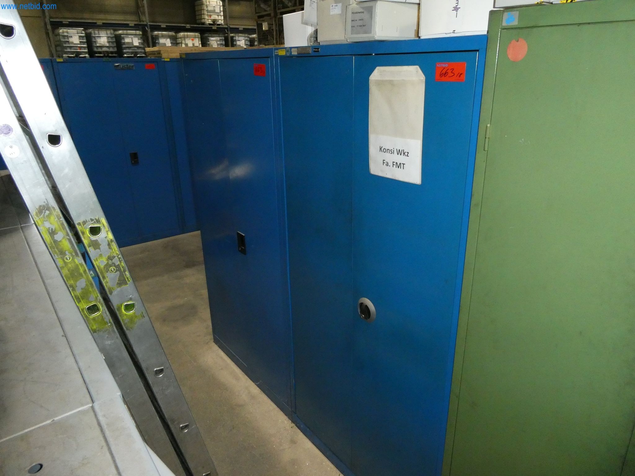 Werkzeugschrank m. Werkzeugaufnahmen